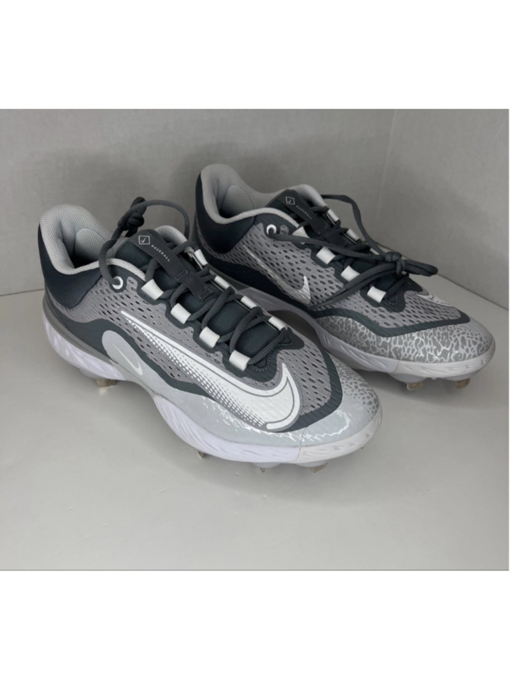 Nike Alpha Huarache Elite 4 Low Baseball Cleats Grey DJ6521-012 Men's Size 10 - Picture 2 of 5